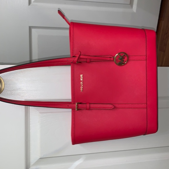 Michael Kors Handbags - Michael Kors - Jet Set Travel Tote - Red